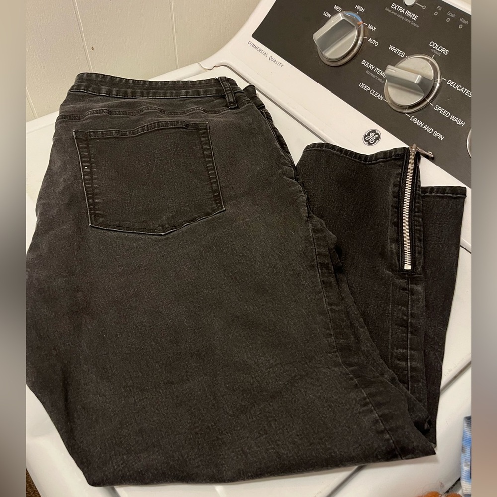 Black Skinny Jeans with Zipper Accents by the Loft Plus